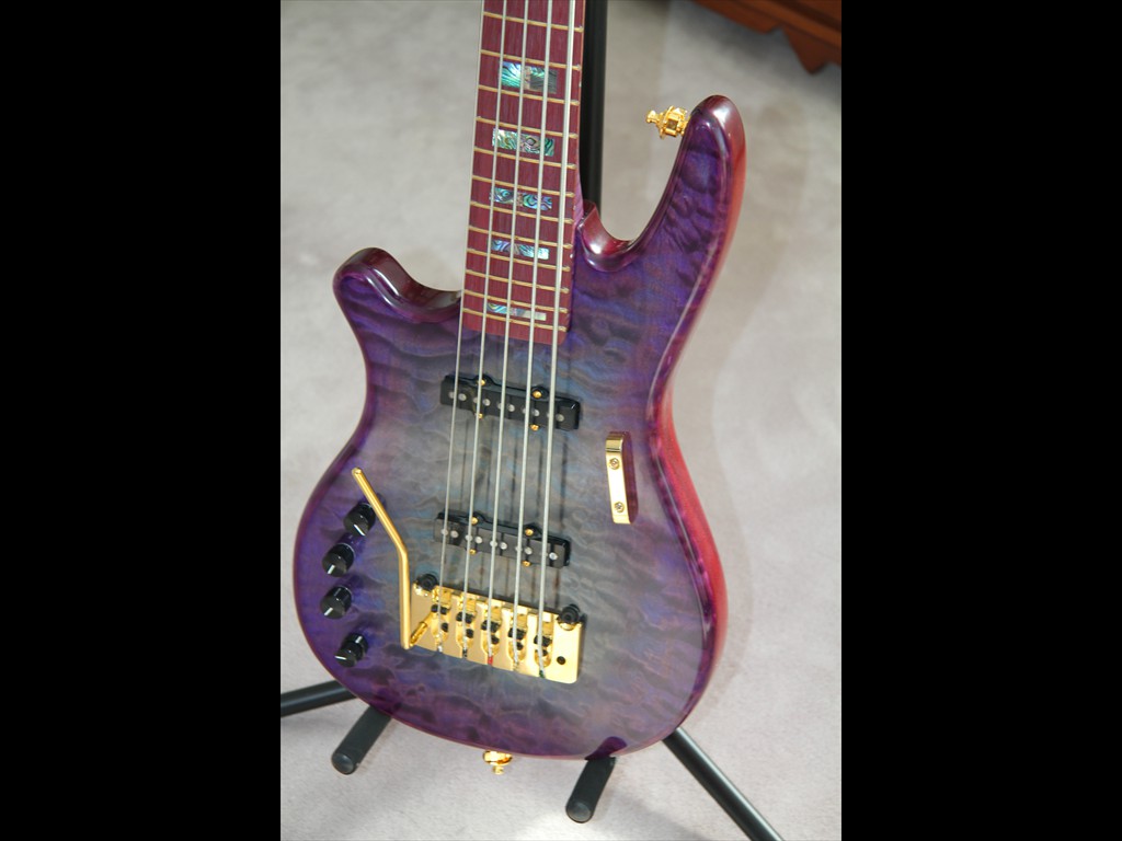 5-string Bass in Blue/Purple Quilted Maple & Purpleheart